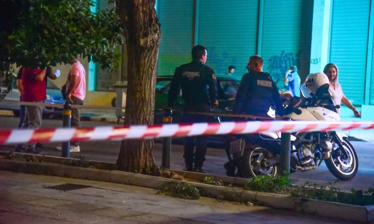 Θρίλερ στον Πειραιά: Άγνωστος πυροβόλησε δύο Τούρκους